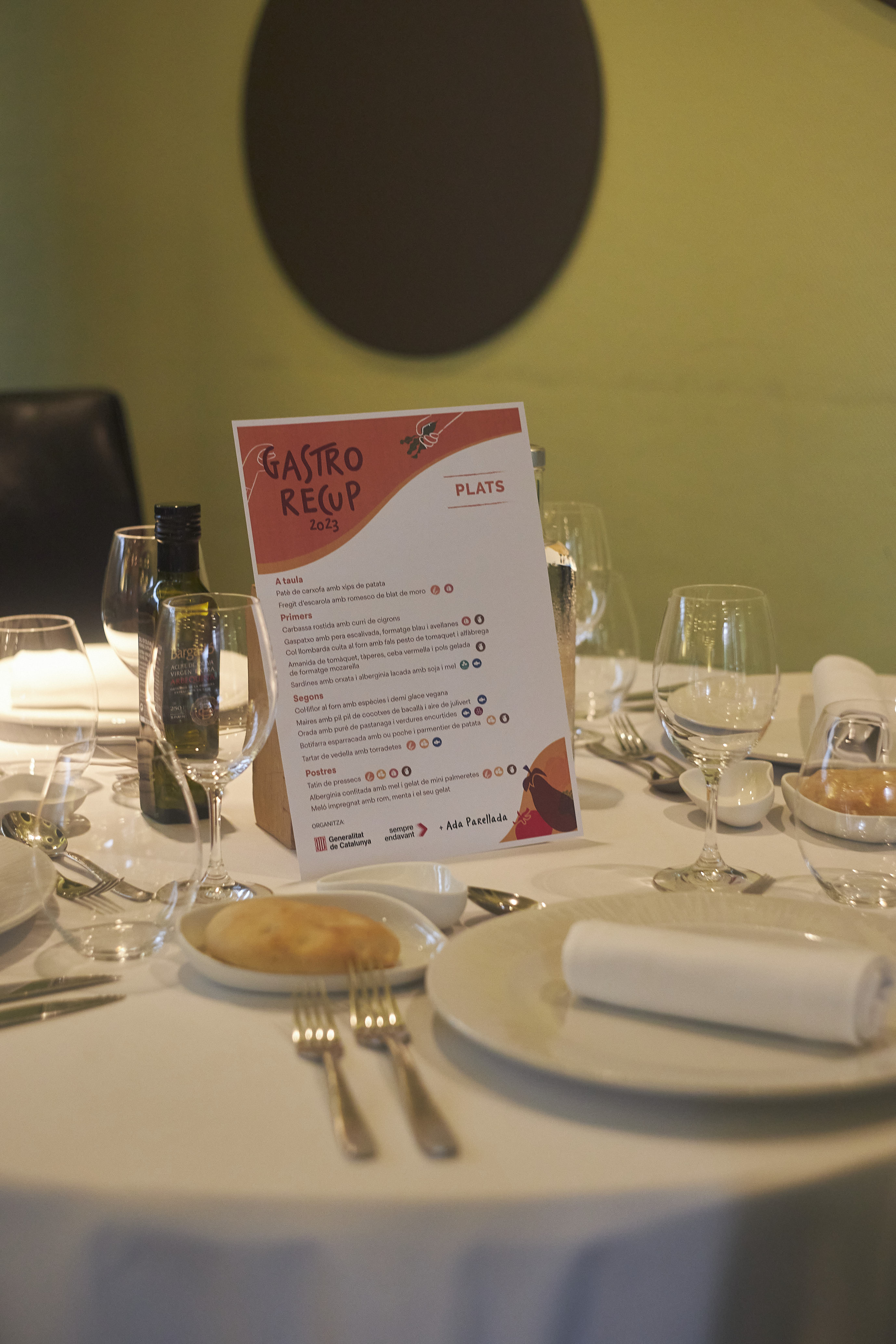 Photography from: El CETT-UB y Gastrorecup, en contra del desperdicio alimentario. | Aula Restaurant